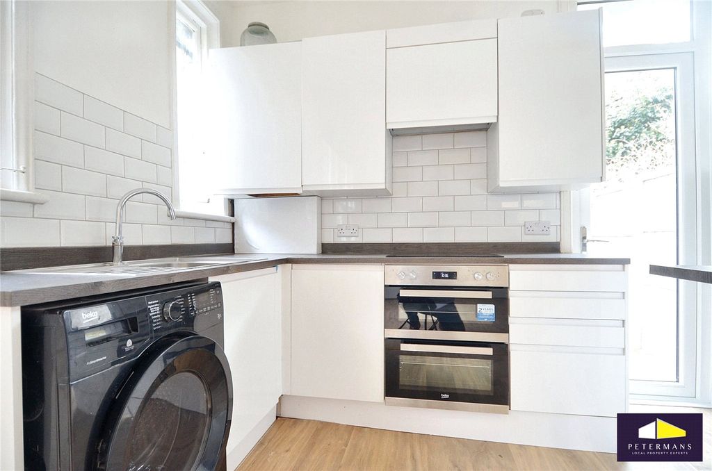 Property photo 3 of 12 Picture No. 09
