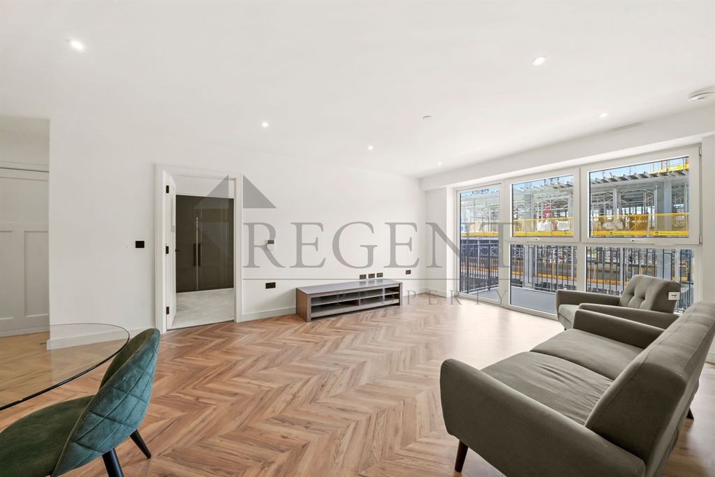 Property photo 3 of 14 Open Plan
