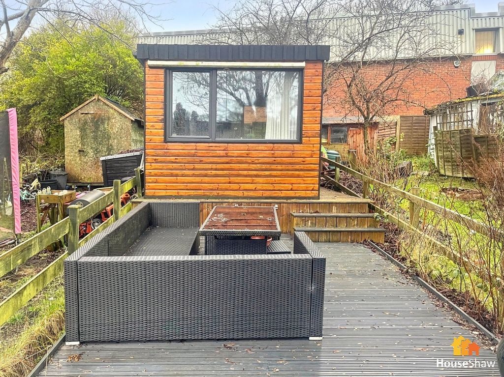 Property photo 3 of 20