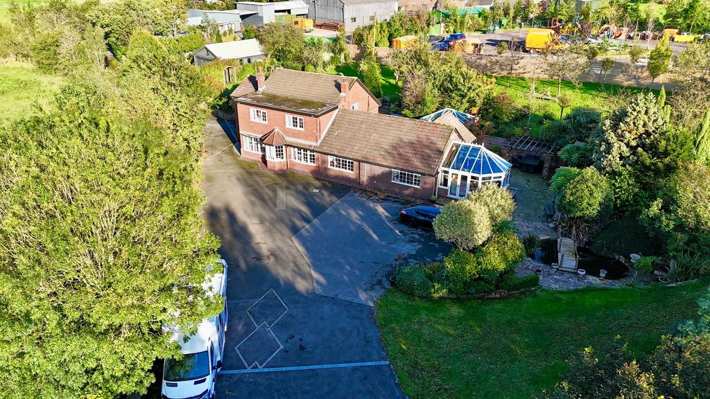 Property photo 1 of 42