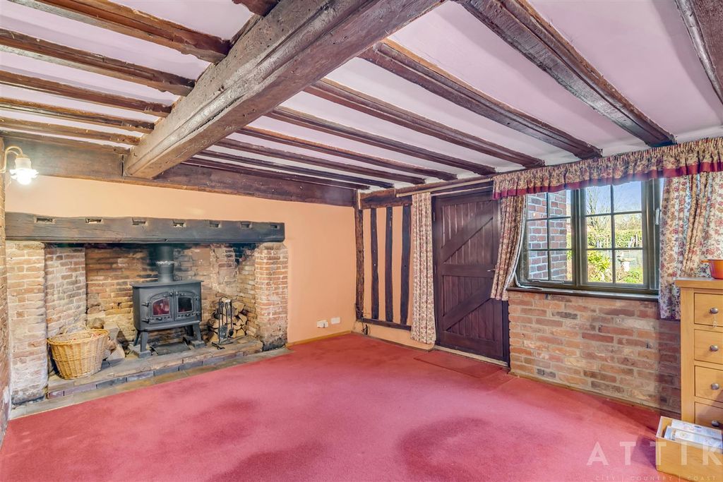 Property photo 2 of 27 2 Stone Street Spexhall Ip19 0Rn (8).Jpg