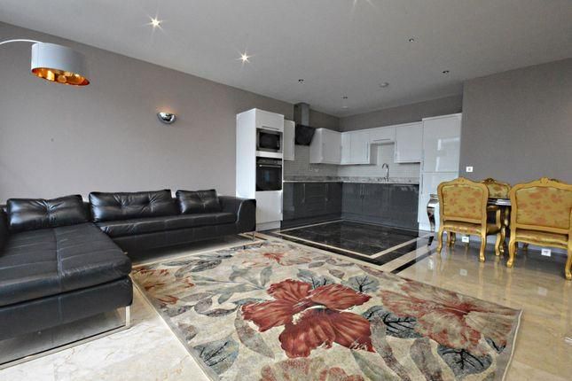 Property photo 3 of 10 Photo 3