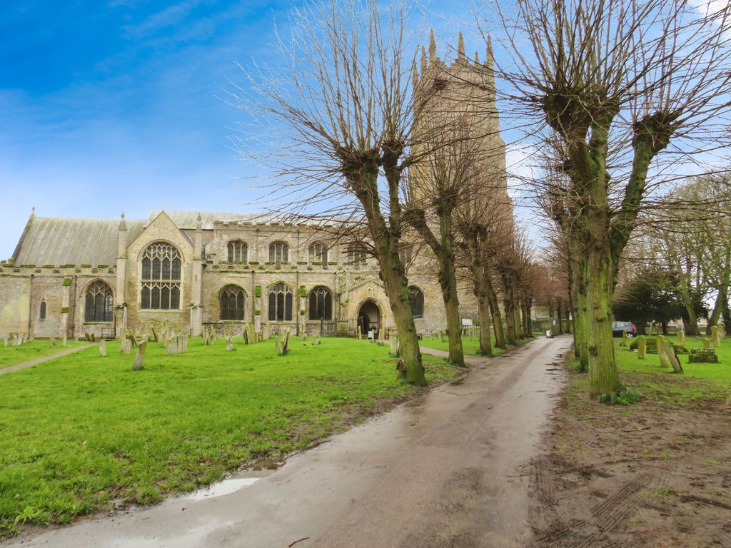 Property photo 3 of 9 View