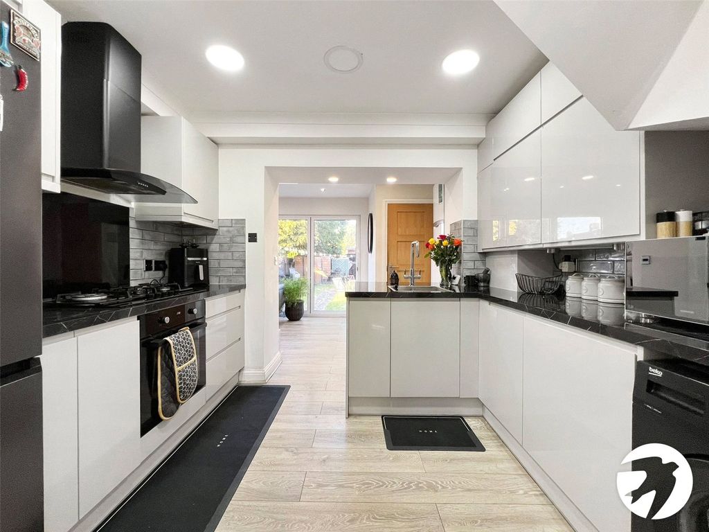 Property photo 2 of 13 Kitchen