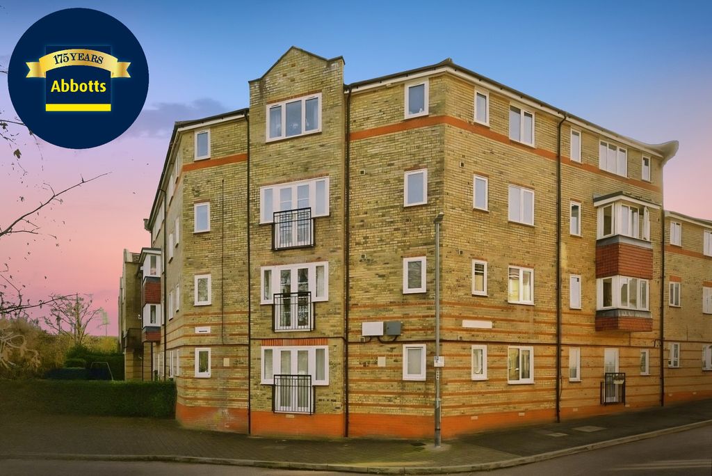 Property photo 1 of 8