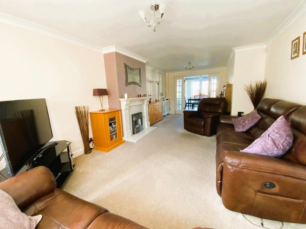 Property photo 3 of 22 Living Room 25' x 11'5