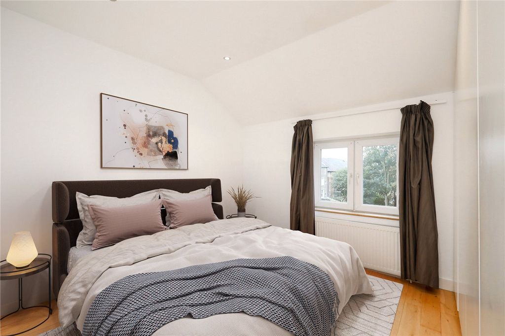 Property photo 1 of 9 Picture No. 17