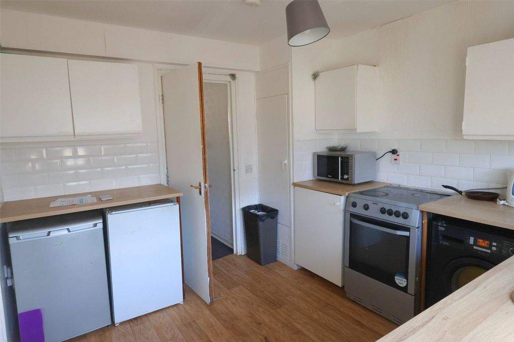 Property photo 3 of 4 Picture No. 04