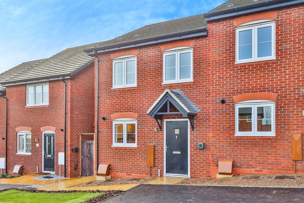 Property photo 2 of 25