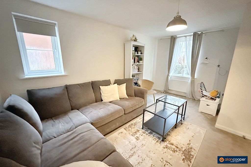 Property photo 3 of 13 3925405