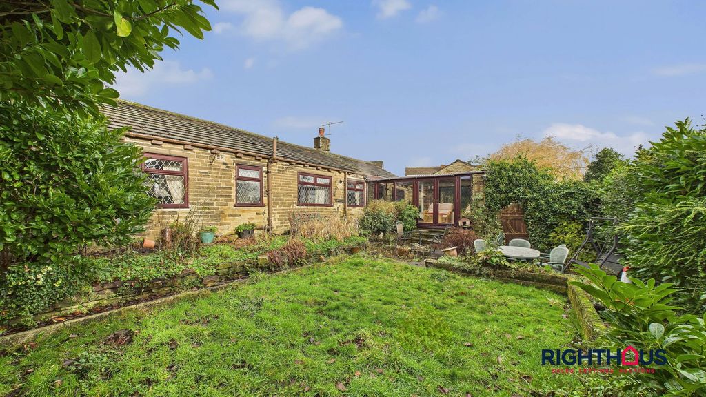 Property photo 2 of 26