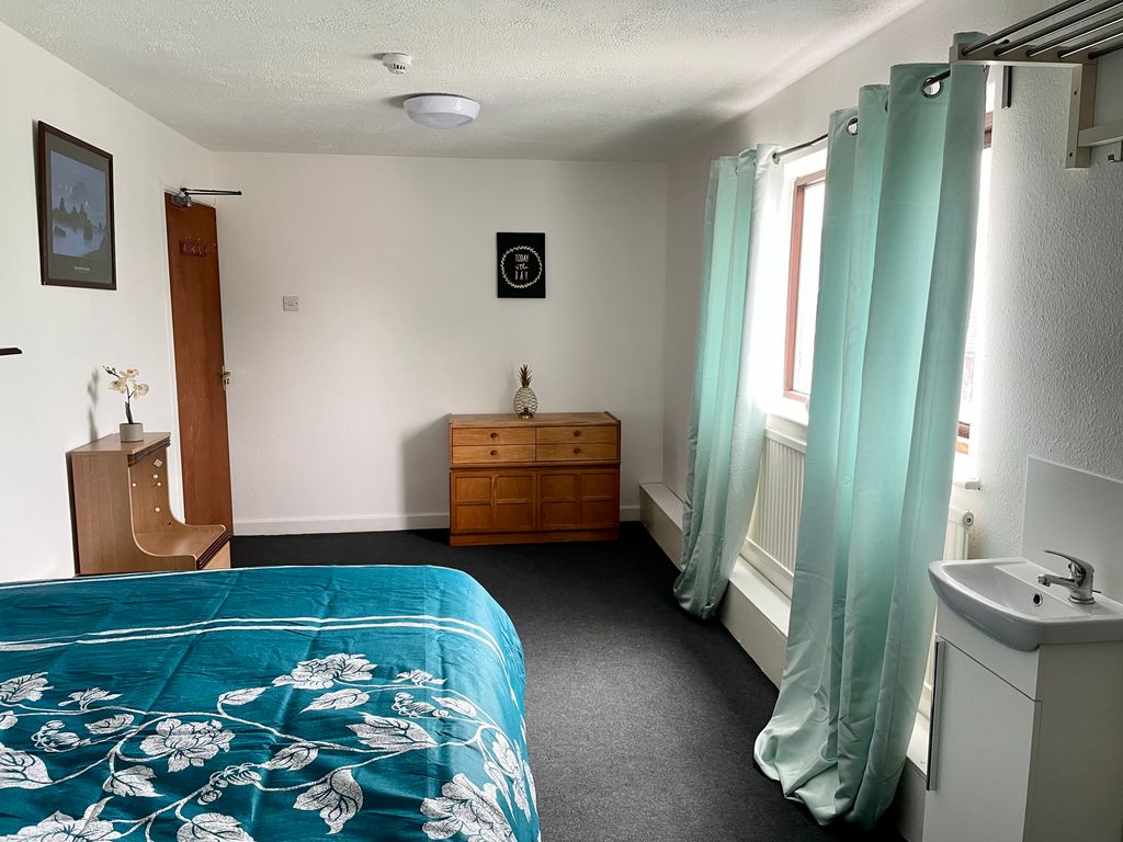 Property photo 2 of 2