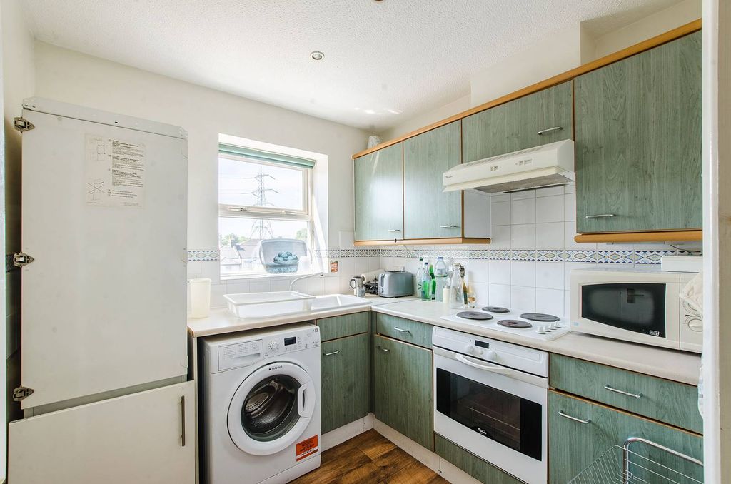 Property photo 1 of 6