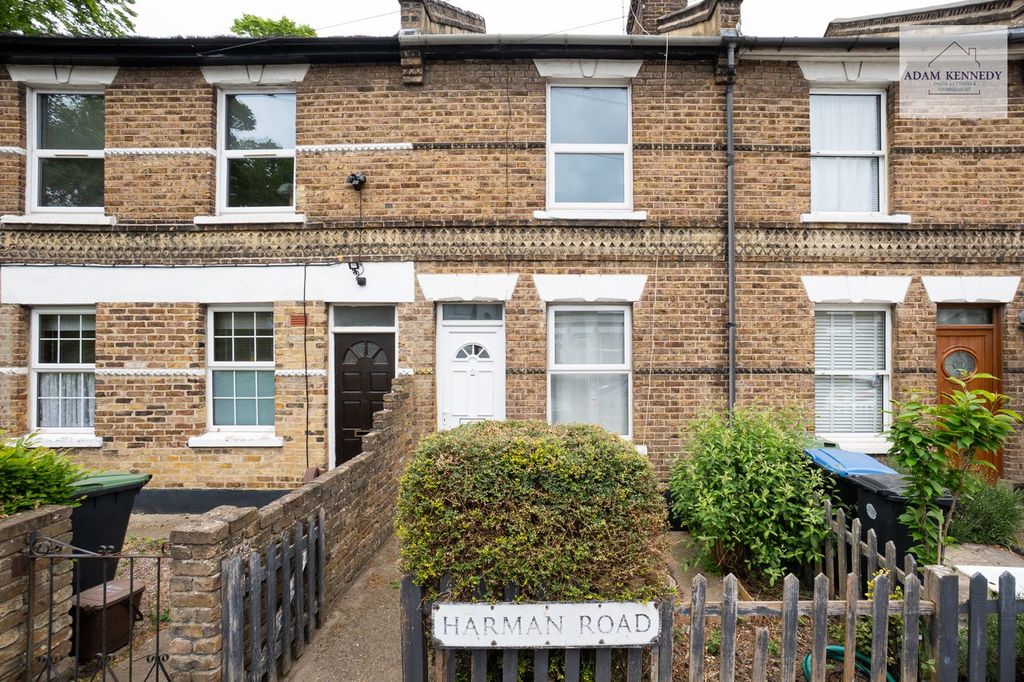 Property photo 1 of 18