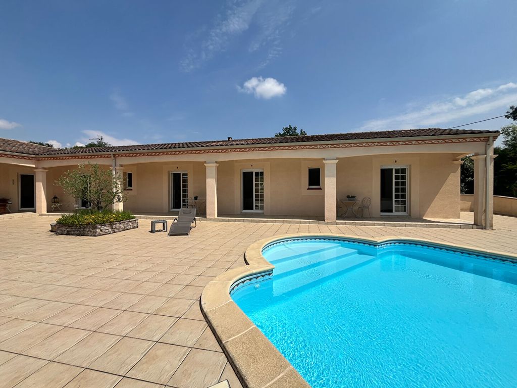 Property photo 2 of 24