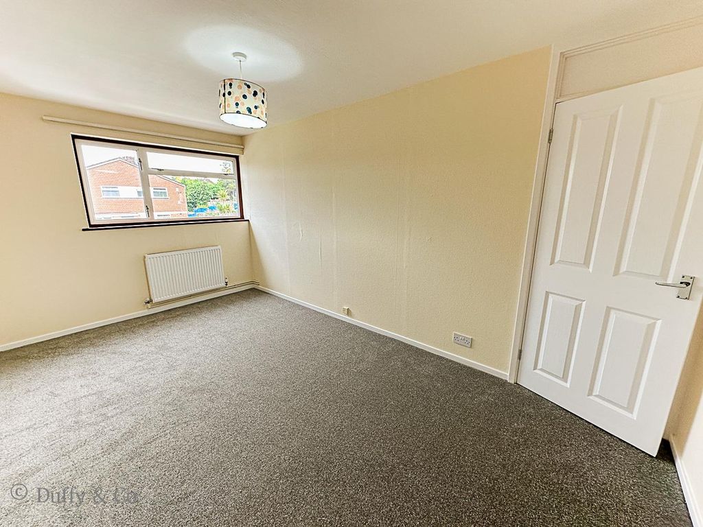 Property photo 2 of 9 9B Pelham.Jpg