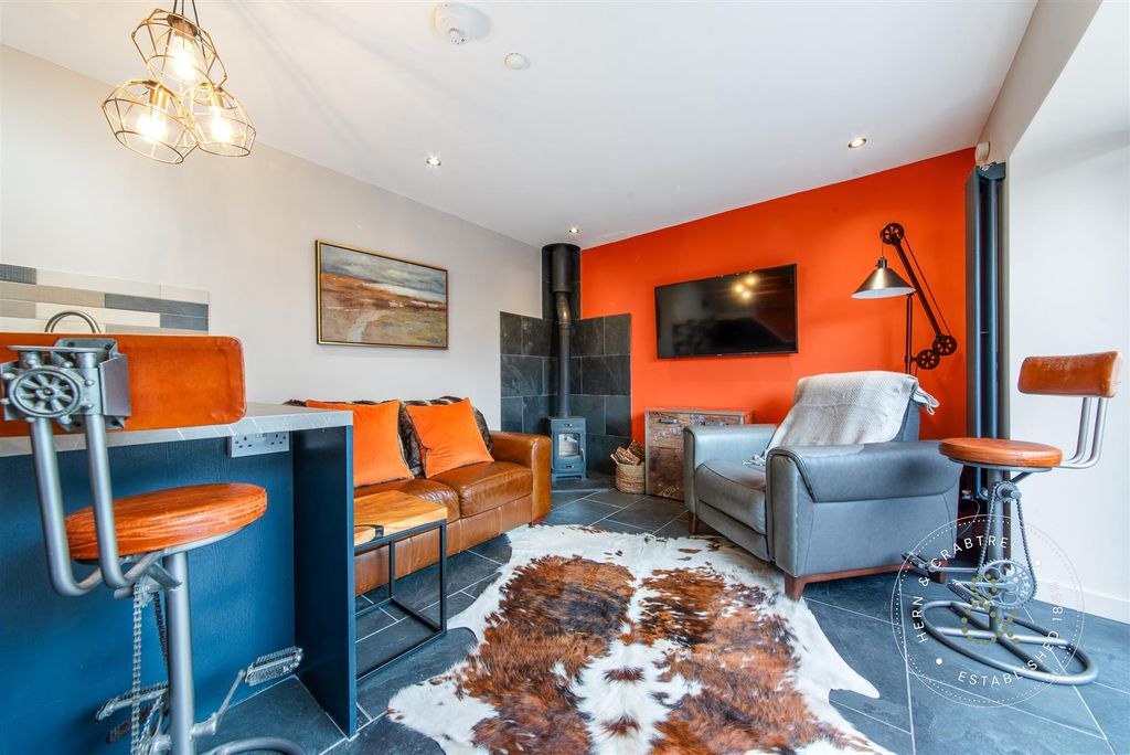 Property photo 3 of 26 Fairleigh-Road-Coach-House-9.Jpg