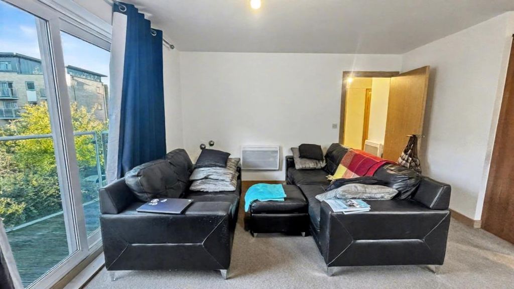 Property photo 2 of 12