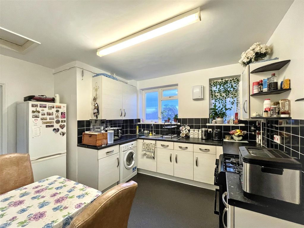 Property photo 3 of 8 Img_3243.Jpg