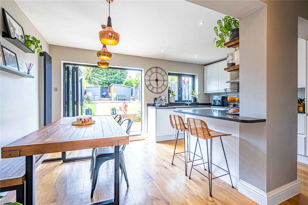 Property photo 2 of 20 Picture No. 13