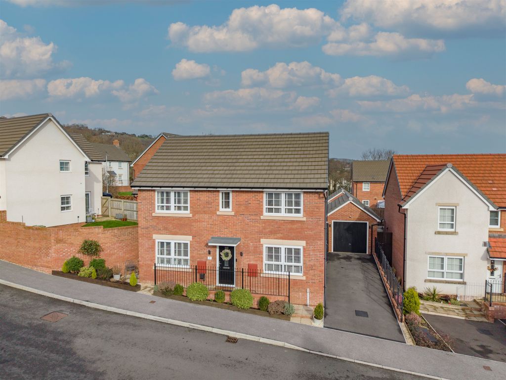 Property photo 1 of 24