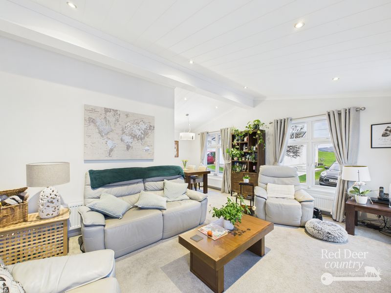 Property photo 3 of 17 Sitting/Dining Room