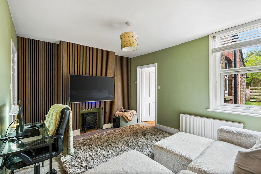 Property photo 3 of 16