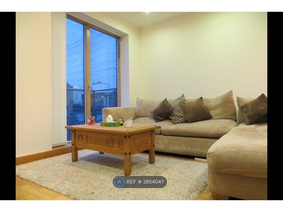 Property photo 3 of 14 Living Room