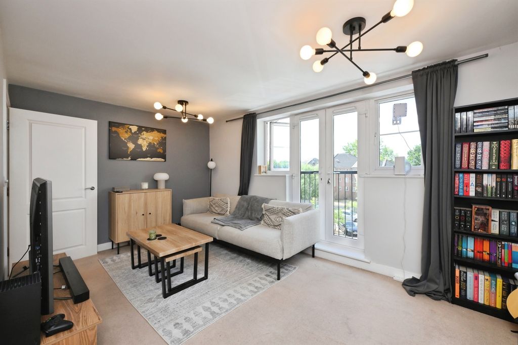 Property photo 2 of 13