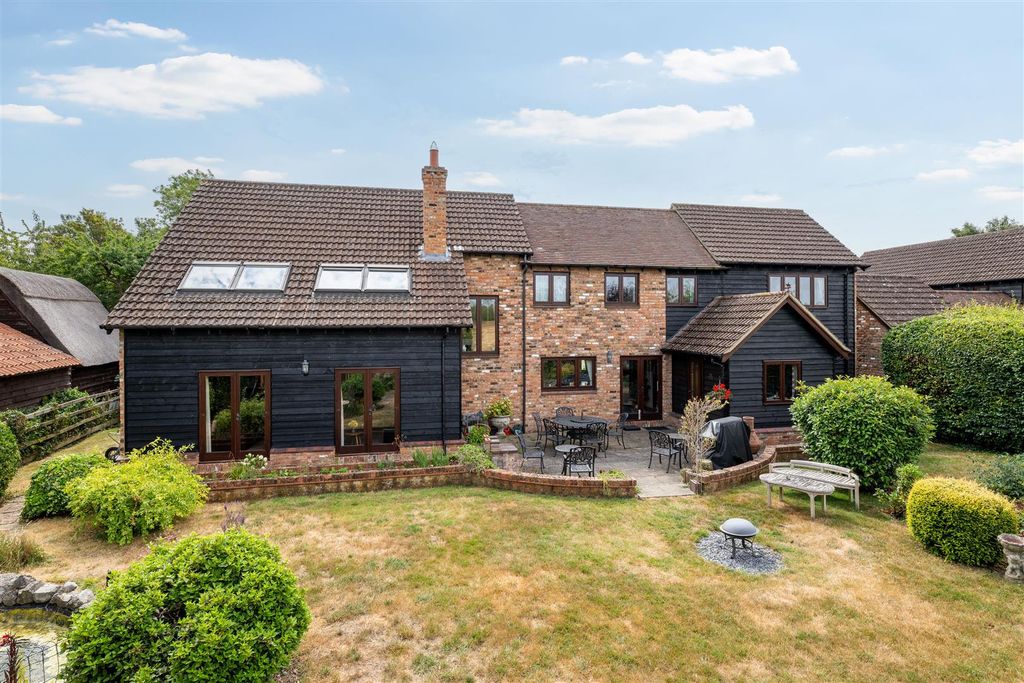 Property photo 1 of 41 260728 - 3 Hunters Yard, Riseley - 39.Jpg