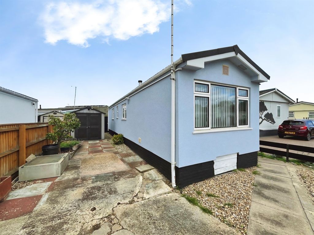 Property photo 2 of 9