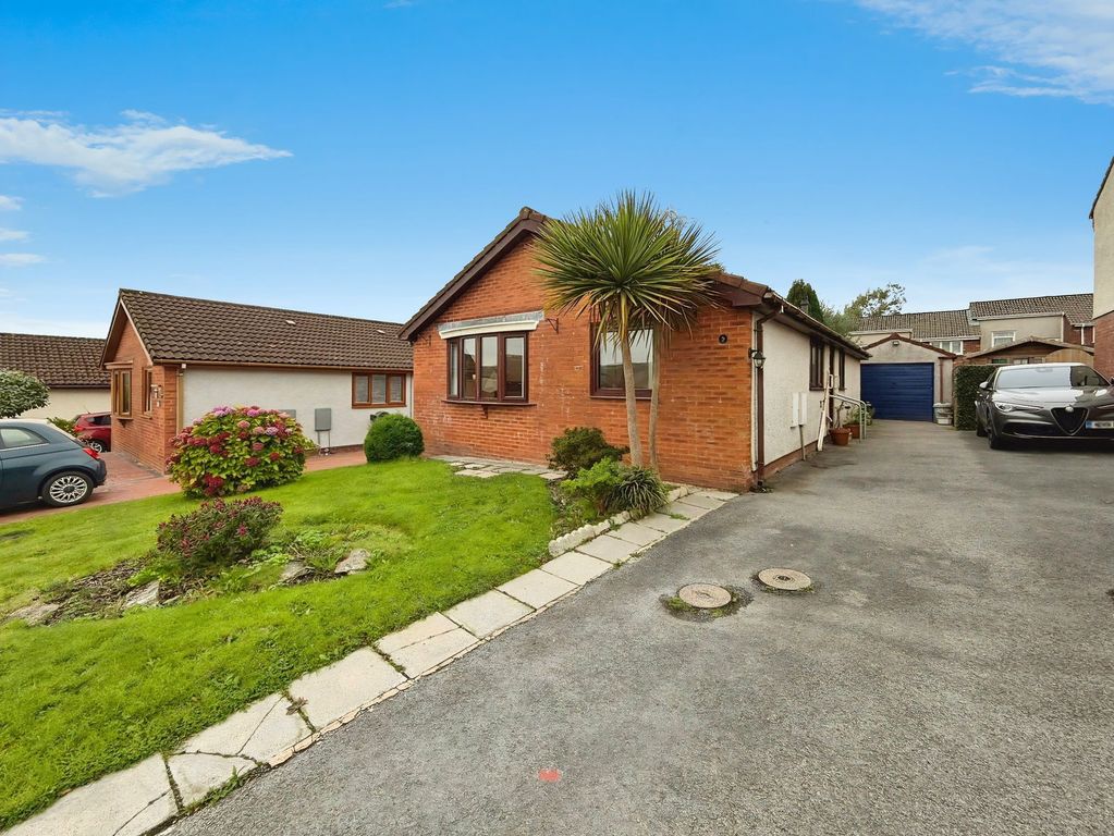 Property photo 1 of 27