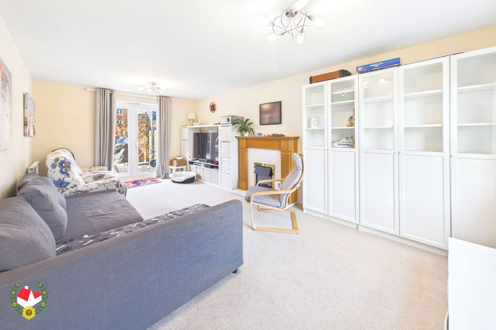 Property photo 2 of 17