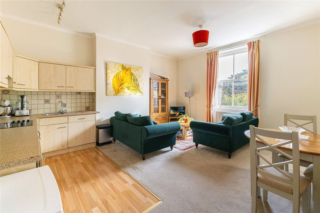 Property photo 2 of 9 Reception