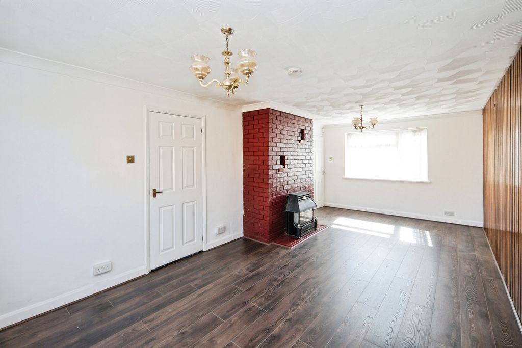 Property photo 3 of 21 Pbox-Img.Jpg