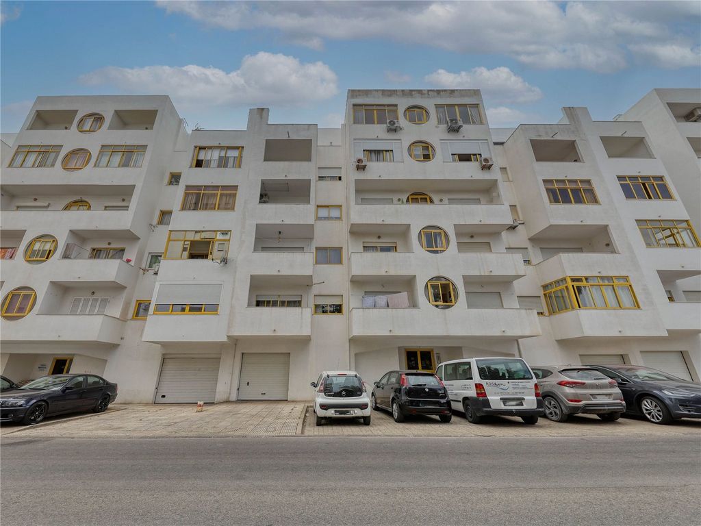 Property photo 1 of 15 Cluttons Algarve