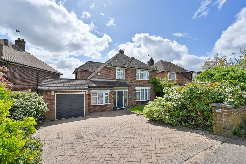 Property photo 2 of 22