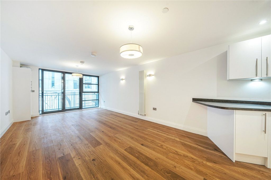 Property photo 2 of 18 Picture No. 19