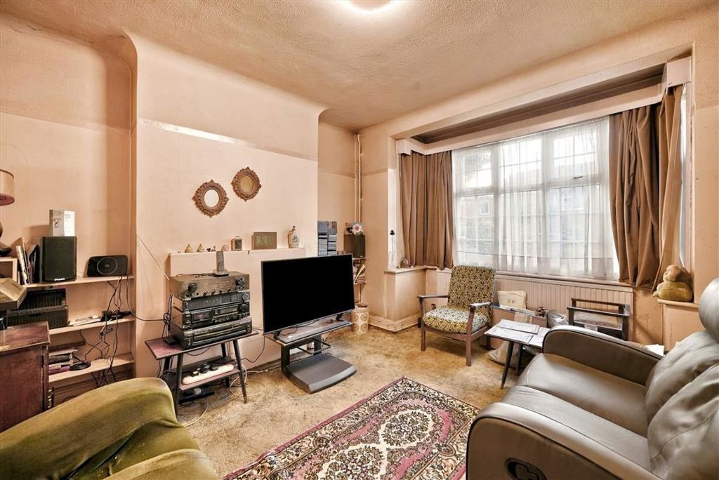 Property photo 2 of 6