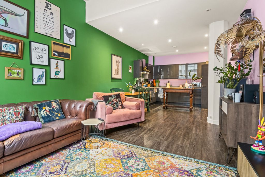 Property photo 1 of 27