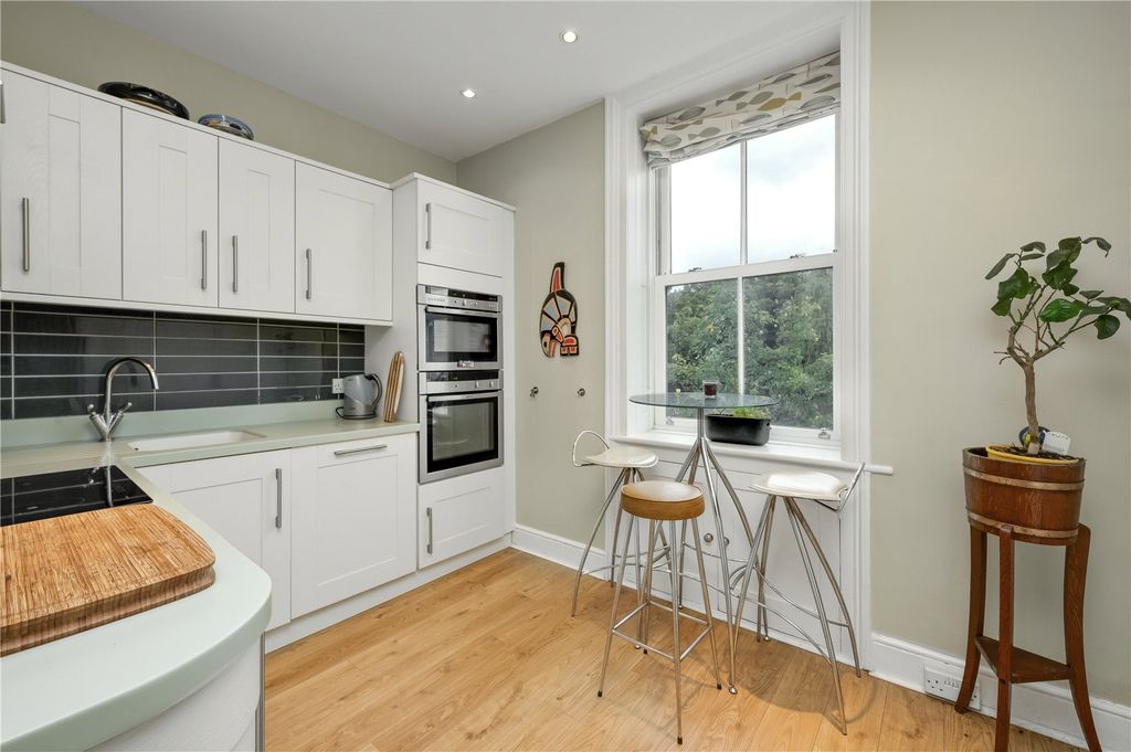 Property photo 2 of 15 Kitchen/B'fast Room
