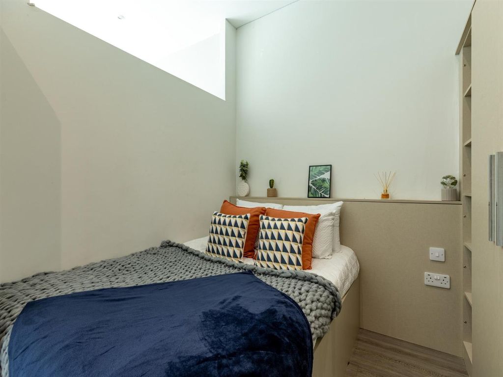 Property photo 3 of 28