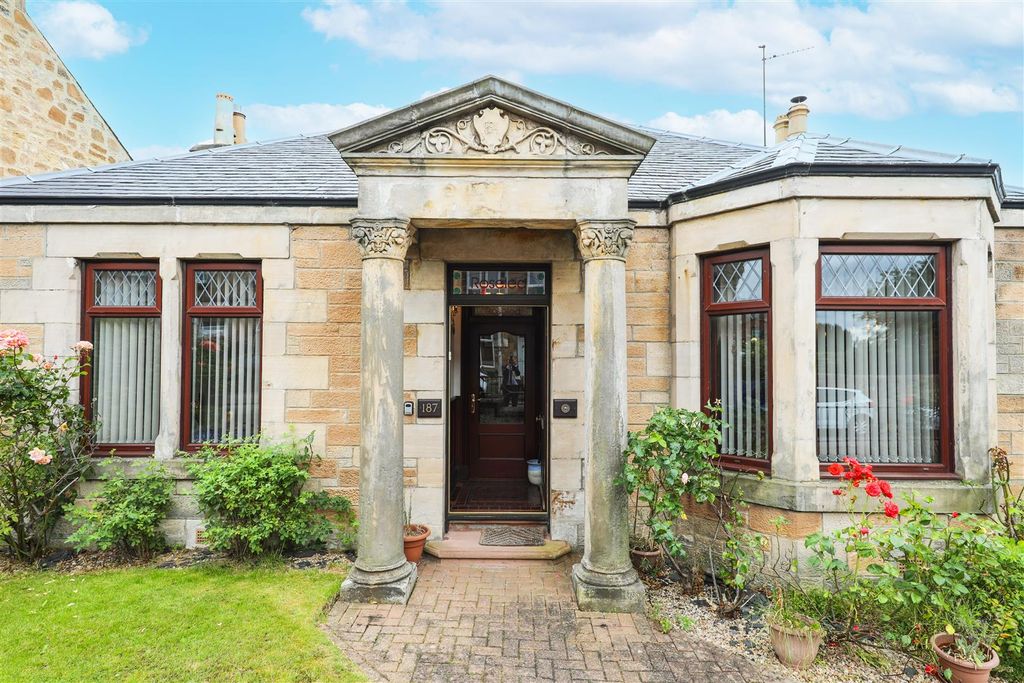 Property photo 3 of 28 C