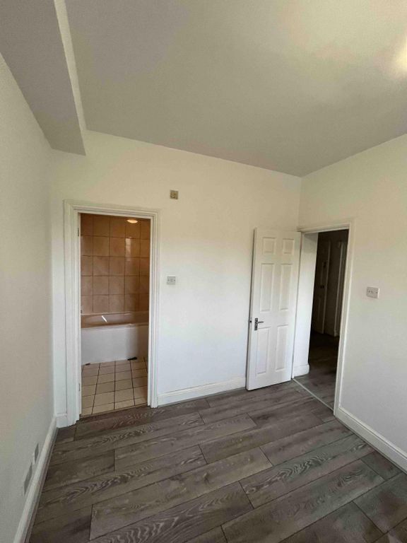 Property photo 3 of 12 Gallery
