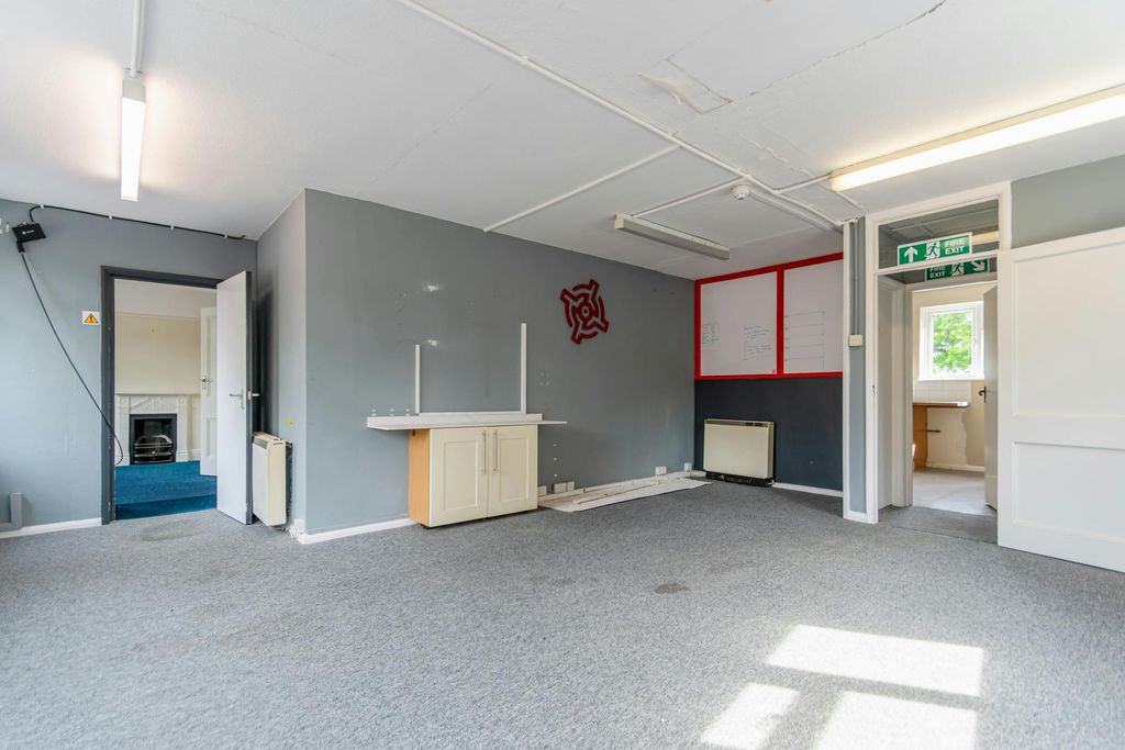 Property photo 3 of 6 7.Jpg