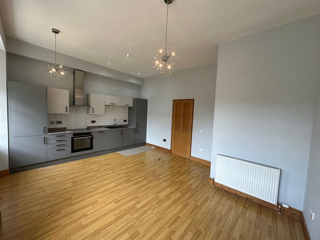 Property photo 3 of 19 Gallery