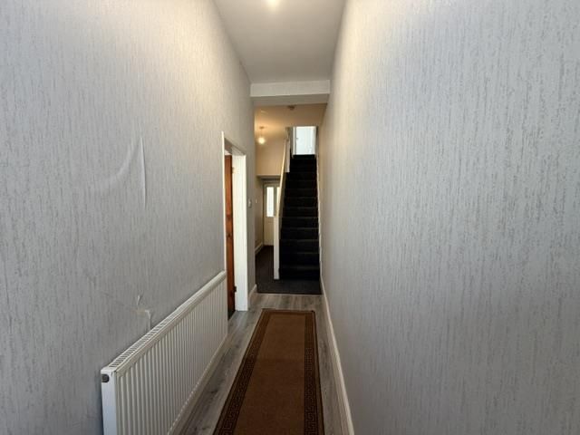 Property photo 3 of 22 Entrance Hallway.Jpeg