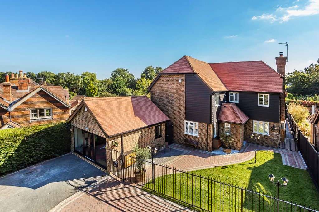 Property photo 1 of 37 1