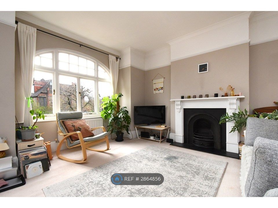 Property photo 3 of 13