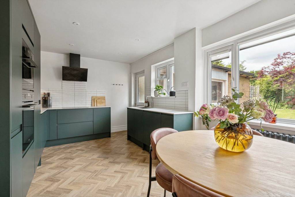 Property photo 3 of 16 5134626